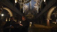 Paskah yang sunyi di Yunani. AP Photo/Giannis Papanikos