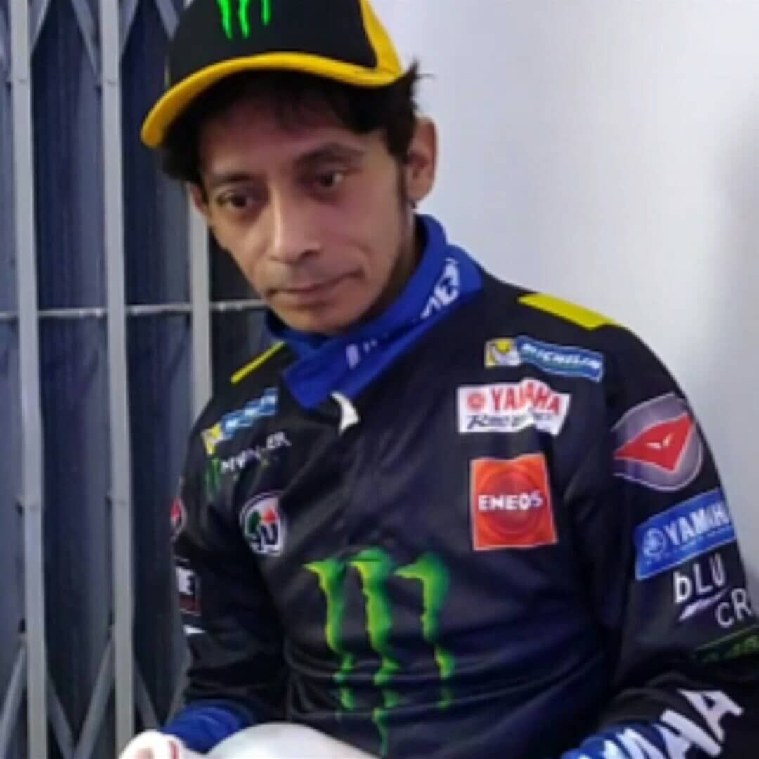 Mirip valentino rossi