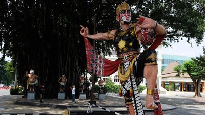 Patung Wayang di Solo aja Bermasker, Masa Kamu Nggak?
