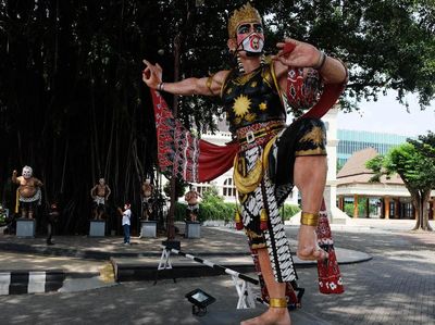 Patung Wayang di Solo aja Bermasker, Masa Kamu Nggak?