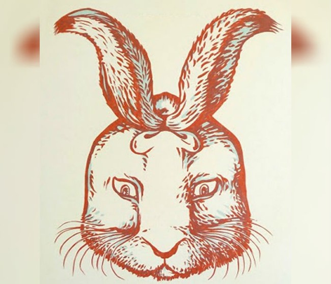 Ada wajah seorang pria berkumis dalam gambar ini. Bisa temukan? Lihat jawabannya di halaman selajutnya. Foto: dok. Honest to paws