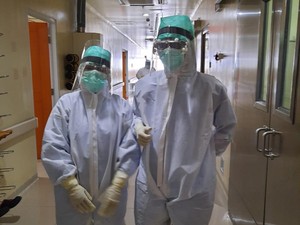 Cerita Suka Duka Perawat di Bogor yang Setiap Hari Merawat Pasien Corona