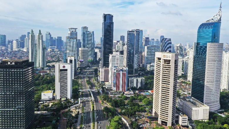 Menanti Aksi untuk Memperbaiki Kualitas Udara di DKI Emisi gas buang kendaraan kerap jadi biang kerok buruknya kualitas udara Jakarta. Jika memang demikian, pemerintah diharapkan turun tangan menanganinya.