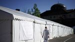 Parkiran Masjid di Birmingham Jadi Kamar Mayat Darurat