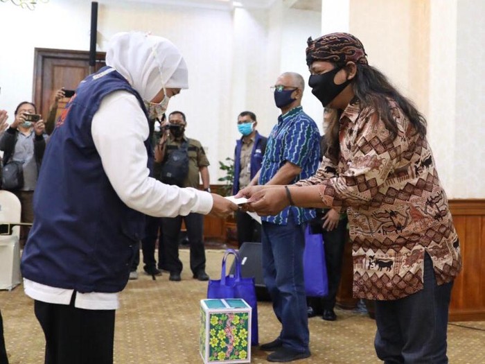 Gubernur Jatim Khofifah Indar Parawansa