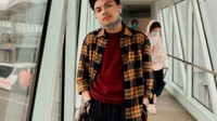 Nama Billy tengah jadi pemberitaan karena ia dituduh lakukan pelecehan seksual. Hal ini bermula dari ungahan akun Twitter @fannylucuterus tentang percakapan Billy dan seorang wanita. Dalam chat tertulis Billy merayu wanita itu usai dirinya mimpi basah.  Foto: Instagram billyjoeava
