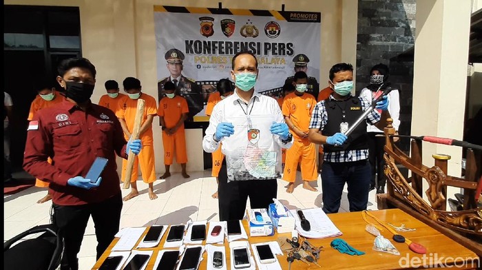 Kepergok Judi Adu Muncang 19 Pria Tasikmalaya Ditangkap Polisi