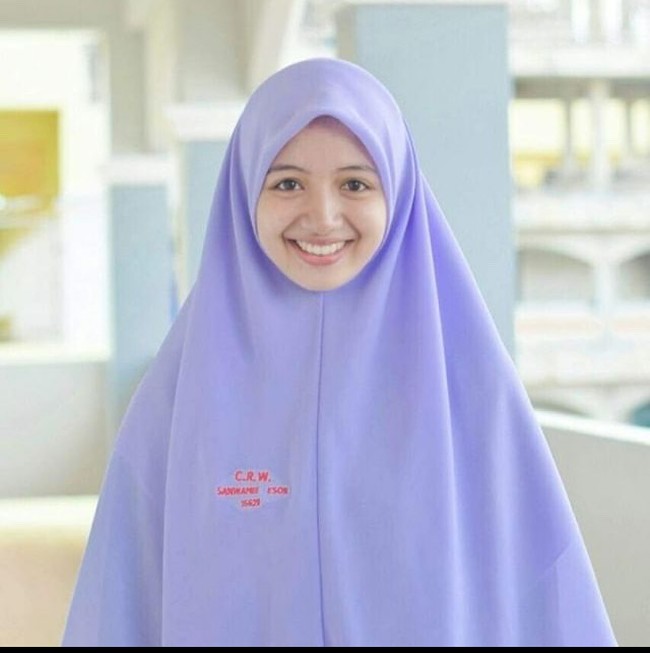 Sosok Sanwanee pertama kali mencuri perhatian sejak ada seseorang yang menyebarkan video dirinya saat sedang mengobrol bersama temannya di media sosial. Foto: Instagram