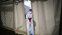Kini UK tercatat memiliki kasus virus Corona positif hingga angka 120.067 dengan 16.060 jiwa meninggal dunia.