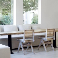 Kepada Vogue beberapa tahun lalu, ia mengatakan bahwa inspirasi desain rumah sebagian besar berasal dari Kanye West. (Foto: Instagram @kimkardashian)