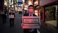 Budaya sadar kesehatan yang ada di Jepang juga meminimalkan dampak krisis COVID-19. Photo by Tomohiro Ohsumi/Getty Images
