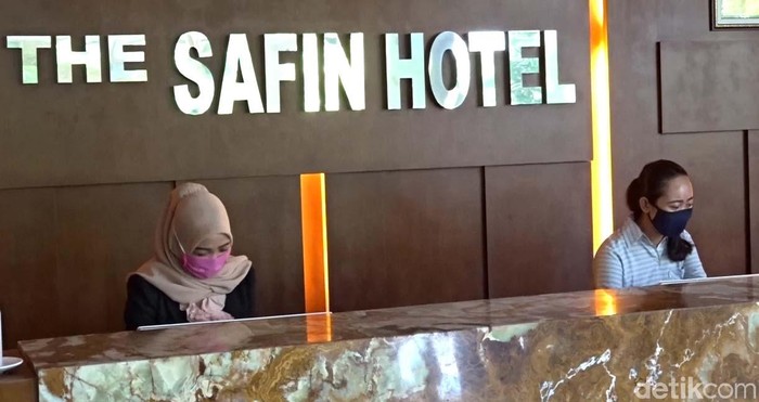 Pemerintah Kabupaten Pati masuk dalam wilayah zona merah COVID-19. Pemkab Pati pun mengubah Safin Hotel, jadi lokasi karantina.