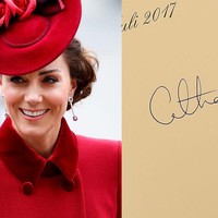 Tanda tangan Kate Middleton (Foto: Getty Images)