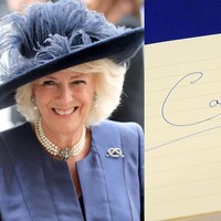Tanda tangan Camilla Parker Bowles (Foto: Getty Images)