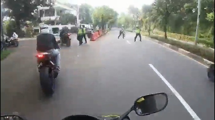 Viral Kebut-kebutan Motor Sport di Patimura Jaksel saat PSBB, Ini Kata Polisi