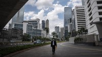 Berdasarkan data Kementerian Ketenagakerjaan (Kemnaker), total pekerja yang dirumahkan dan kena PHK telah mencapai 1.943.916 orang dari 114.340 perusahaan. Rinciannya, pekerja sektor formal yang dirumahkan dan di-PHK ada 1.500.156 orang dari 83.546 perusahaan. ANTARA FOTO/Dhemas Reviyanto