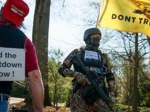 Tolak Karantina, Demonstran AS: Beri Aku Kebebasan Atau Beri Aku COVID