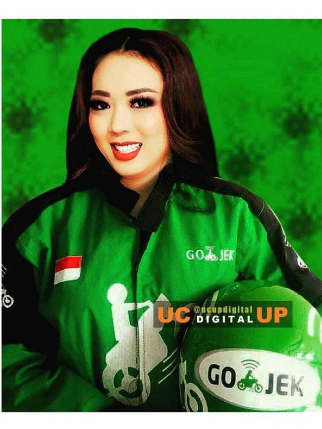 Ada-ada saja memang kelakuan netizen. Kali ini giliran pengemudi ojek online yang wajahnya diganti dengan wajah Soimah. Jadi cantik banget ya tukang ojeknya? Foto: Instagram @ucupdigital