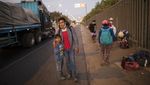 Menyedihkan Warga Peru Mudik dengan Berjalan Kaki