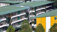 Lagi-lagi, kebanyakan kasus baru muncul di asrama-asrama khusus pekerja migran atau pekerja asing di negara tersebut.