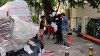 Sejak diterapkan pada Jumat (10/4), Gubernur DKI Jakarta Anies Baswedan menyampaikan bahwa semua yang meninggalkan rumah wajib mengenakan masker. Istimewa