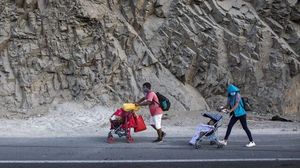 Menyedihkan Warga Peru Mudik dengan Berjalan Kaki