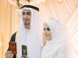 Ada Corona, Pernikahan dan Kondangan Online Jadi Tren di Indonesia