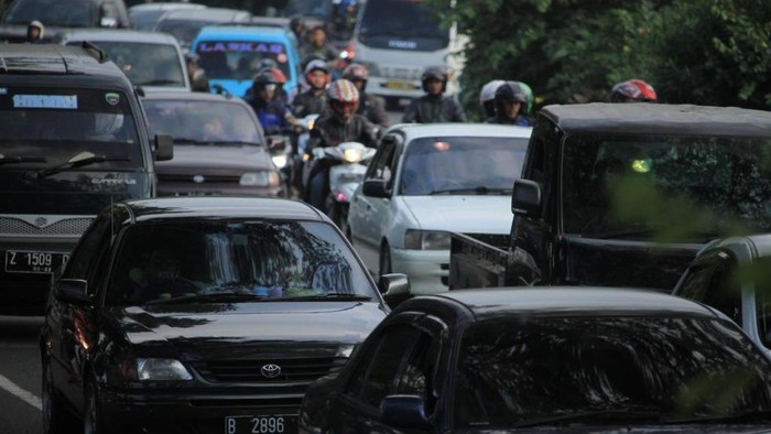 Pemerintah resmi melarang mudik Lebaran bagi masyarakat di tengah masa pandemi Corona. Yuk, lihat lagi momen-momen mudik yang pastinya sangat dirindukan.