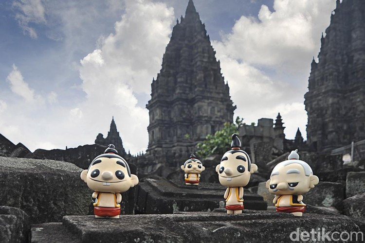 Romantisme Jogja dalam Balutan Toys Photography Romantisme Jogja dengan berbagai keindahan alam, seni dan budaya jadi magnet yang kuat untuk terus dieksplore. Seperti yang terekam dalam foto-foto karya Fauzie Helmy ini.
Kerinduan akan Jogja semakin terasa di tengah Pandemi Corona yang melanda hampir ke seluruh dunia termasuk Indonesia. Untuk mengobati rasa rindu, detikcom mencoba mengangkat keindahan kota Jogja dengan bentuk yang berbeda.