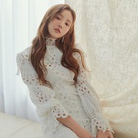 Saat jadi bintang tamu dalam talkshow Kwowing Bros, Yeonwoo mantan personel Momoland mengatakan impiannya saat kecil yang tidak terwujud sampai besar adalah jadi anak orang kaya. Mimpiku saat kecil adalah jadi anak orang kaya. Namun ayahku tidak bekerja cukup keras, katanya. Saat Heechul Suju yang menjadi pemandu talkshow berkata kalau dia masih bisa membuat anak yang dilahirkannya jadi anak orang kaya, Yeonwoo menjawab kalau ingin hidup sendiri dan menjadi dirinya apa adanya. Alasannya, karena ingin menikmati hasil jerih payahnya dengan bebas. Foto: Instagram