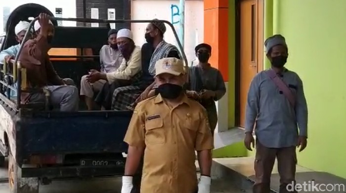 Peserta ijtima Gowa asal Brebes jalani rapid test di RSUD Bumiayu