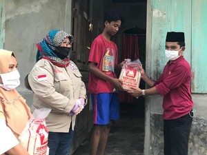 Jelang PSBB, Ketua Gerindra Sumbar Kirim Bantuan 20 Ton Beras