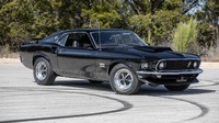 Mendiang Paul Walker memang benar-benar penggila otomotif. The Boss 429 Ford Mustang lansiran 1969 ini menjadi satu koleksinya. Foto: Autoevolution