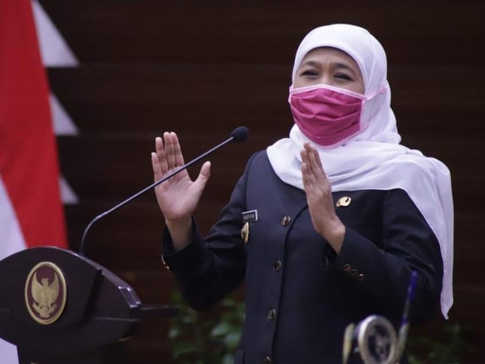 Gubernur Jawa Timur Khofifah jumpa pers di grahadi