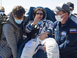 Momen Astronaut Balik ke Bumi yang Berbeda Gegara Corona