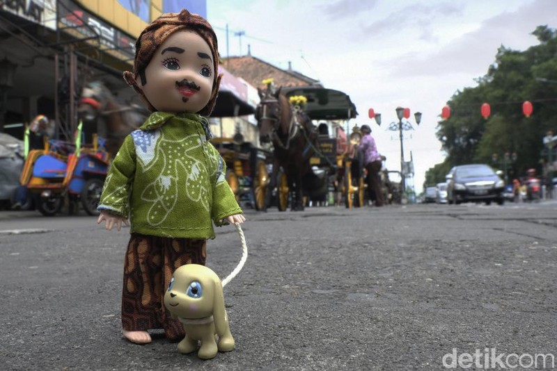 Romantisme Jogja dengan berbagai keindahan alam, seni dan budaya jadi magnet yang kuat untuk terus dieksplore. Seperti yang terekam dalam foto-foto karya Fauzie Helmy ini.

Kerinduan akan Jogja semakin terasa di tengah Pandemi Corona yang melanda hampir ke seluruh dunia termasuk Indonesia. Untuk mengobati rasa rindu, detikcom mencoba mengangkat keindahan kota Jogja dengan bentuk yang berbeda.