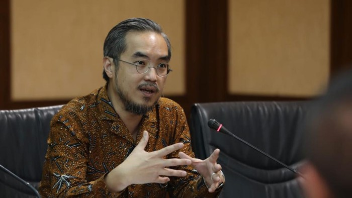 Direktur Utama Smesco Indonesia Leonard Theosabrata
