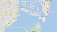 Fisher Island memiliki luasan 216 hektar. Pendapatan rata-rata penduduknya sebesar USD 2,5 juta pada tahun 2015. Kondominium berukuran 609 hingga 3.000 meter persegi dijual antara USD 2 juta dan USD 40 juta (Foto: Google Maps)