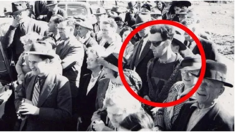 time travel Time traveler