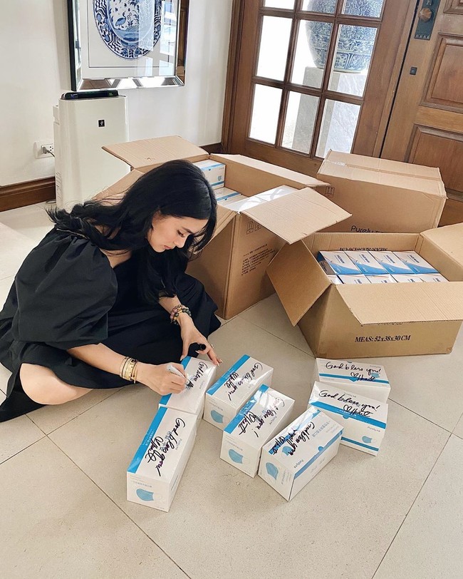 Kebaikan hati Heart Evangelista ini pun menarik simpati para pengikutnya di Instagram. Heart mendapatkan banyak pujian karena aksi sosial yang dilakukannya.Foto: Instagram @iamhearte