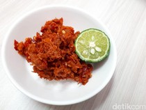 Anti Basi! Begini Cara Masak Sambal yang Tahan Lama