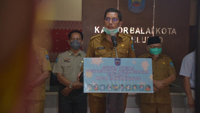 Wali Kota Sawahlunto Deri Asta