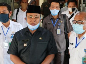 Bupati Muara Enim Didakwa Terima Suap Rp 22,5 M dan Gratifikasi iPhone XS