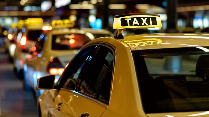 Sign of a waiting taxi