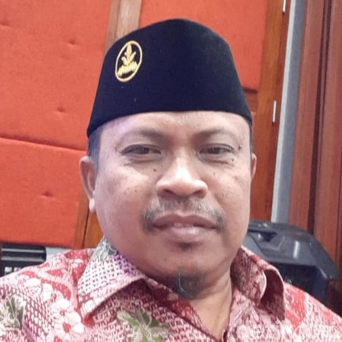 Pengurus Daerah (PD) Muhammadiyah Surabaya menganjurkan warga salat tarawih di rumah selama Ramadhan. Bahkan, salat idul fitri pun akan ditiadakan mencegah penyebaran Corona.