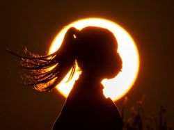 Penampakan Bumi yang Tengah Berjibaku Menghadapi Krisis