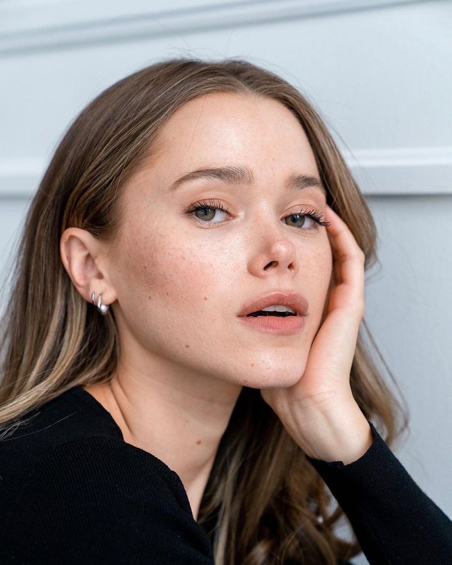 Jika melihat wanita ini tidak disangka bahwa dia adalah seorang ibu yang telah memiliki tiga anak. Wajahnya tampak awet muda, bahkan sering dikira kakak dari anak-anaknya.  Foto: Instagram