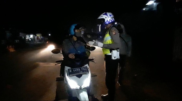 Pemeriksaan PSBB Sumedang