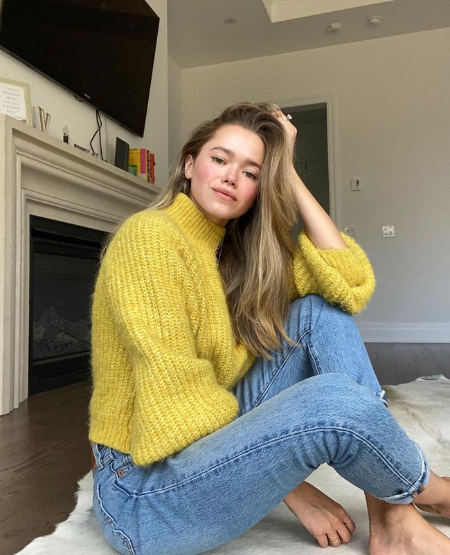 Valeria Lipovetsky adalah wanita 30 tahun yang sudah memiliki tiga anak. Wanita yang tinggal di Kanada itu memiliki wajah yang imut, dan kondisi kulit yang sehat. Foto: Instagram