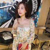  Ghanda Suriyamanee, model asal Thailand jadi sensasi setelah kedapatan menggunakan mainan seks sambil berkeliaran di jalan-jalan Bangkok. Ia pun memicu kemarahan netizen dan dicaci maki atas aksinya itu. Foto: Facebook